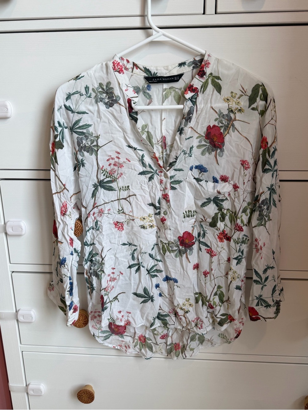 Zara White Floral Long-Sleeve Blouse XS fit S